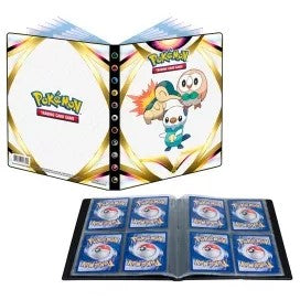 En Pokémon-mappe med 4 lommer fra Sword & Shield SWSH10 Astral Radiance-serien som kan rummer op til 80 kort.