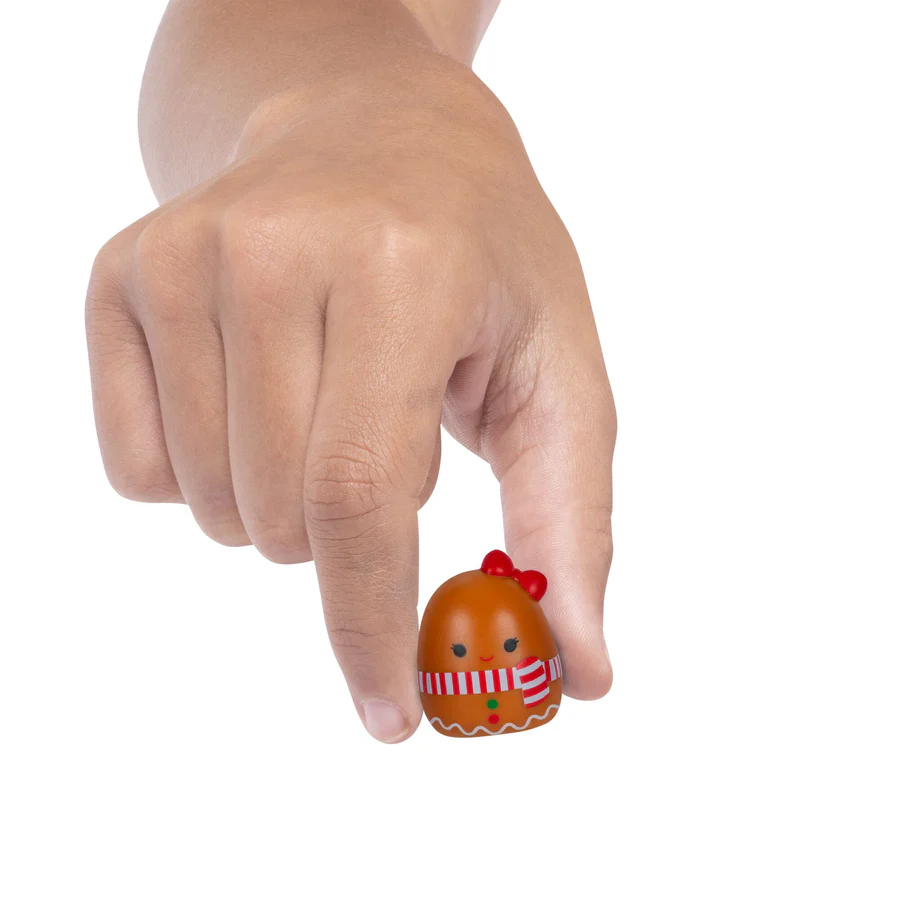 Squish-a-longs Holiday Countdown Calendar 2025 med 24 låger, indeholdende Mini-Squish figurer - ca.2,5 cm (længde)